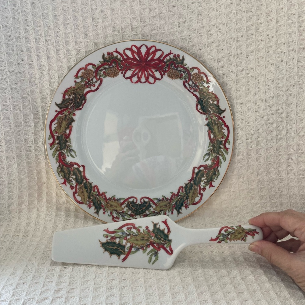 Vintage 1994 Andrea By Sadek Christmas Garland Cake Plate & Server